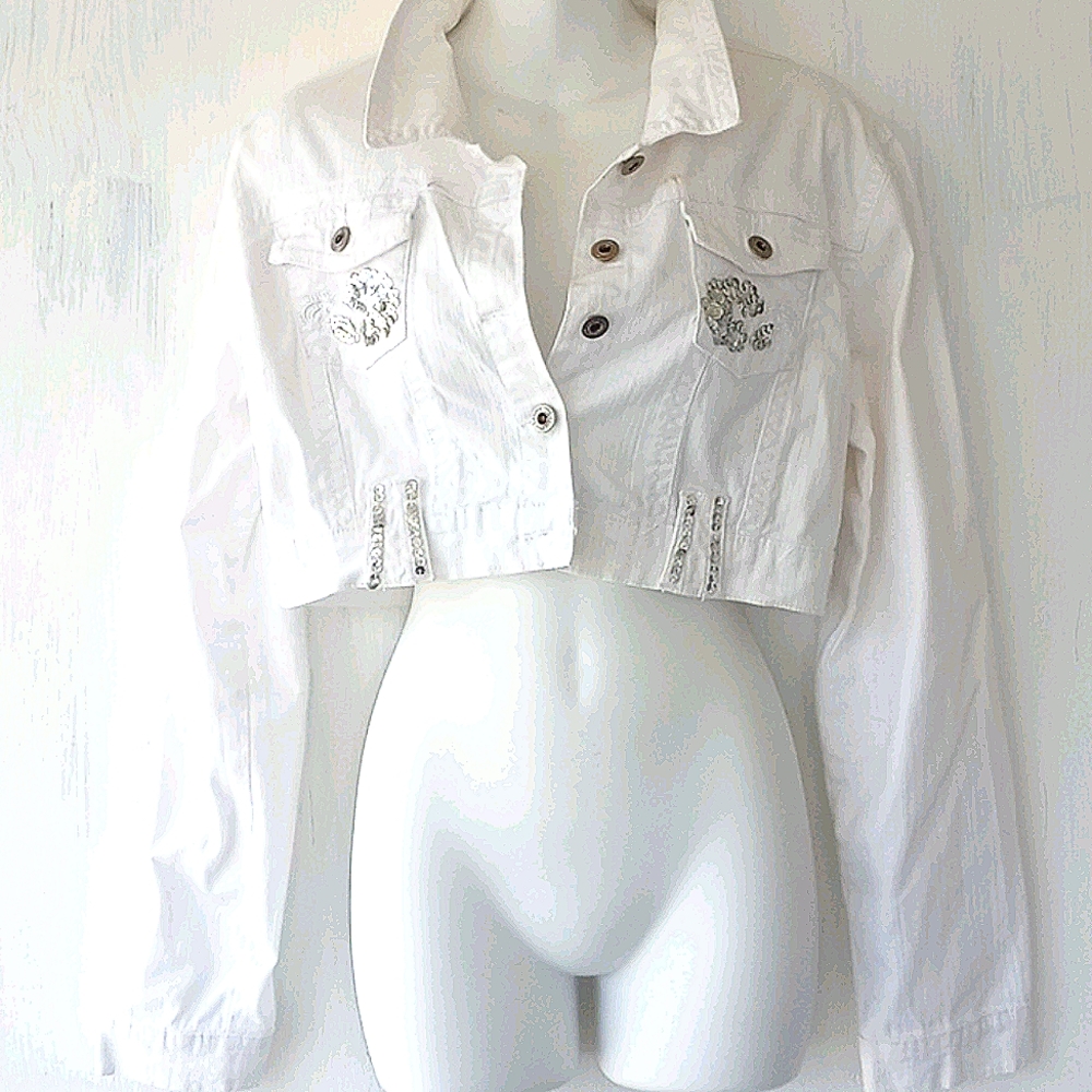 Jean jacket fit like large